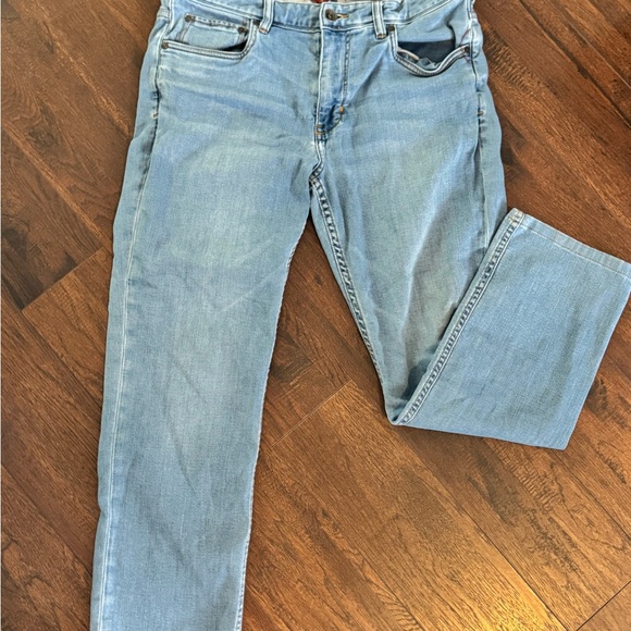 Tommy Bahama Blue Denim Relaxed Straight leg jeans - Picture 3 of 9